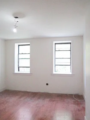 Rented by Bohemia Realty Group | media 28