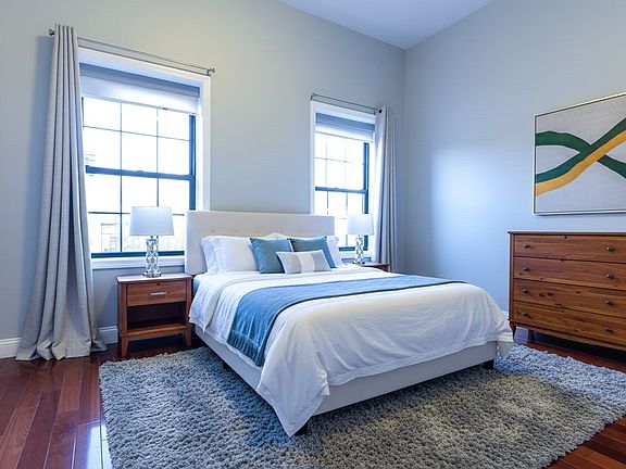2nd image of 606 Henry St #4