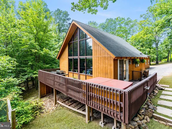 362 Trapper Ridge Ln, Hedgesville, WV 25427