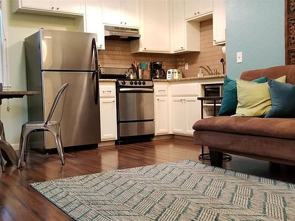 4th image of 308 Hillcrest Dr #308