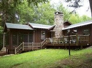 338 Indian Rock Trl, Saranac Lake, NY 12983