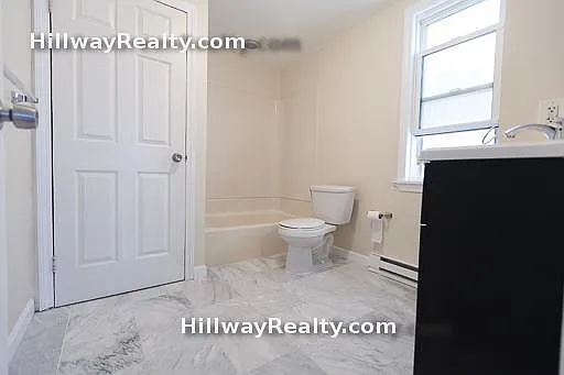 18 Cobden St #1 — Photo 8
