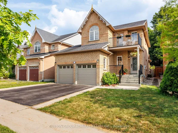 39 English Oak Dr, Richmond Hill, ON L4E 3W2