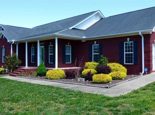 83 W Prospect Rd, Fayetteville, TN 37334