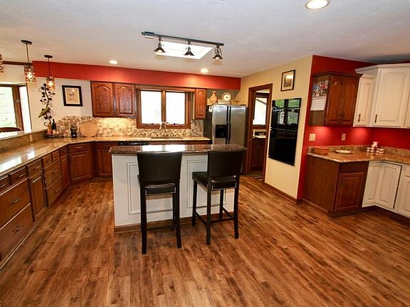 3rd image of 9982 Covewood Ct