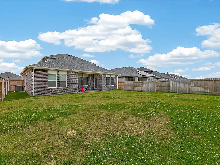 6107 Ginevra Summers Dr — Photo 47