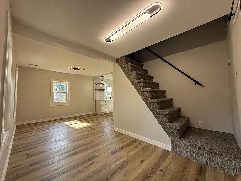 2403 Belden St — Photo 3