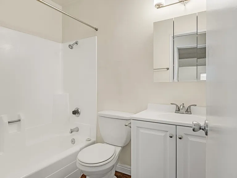 Park Place Apartments — Photo 45