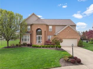 27292 Perry Cir, Olmsted Township, OH 44138