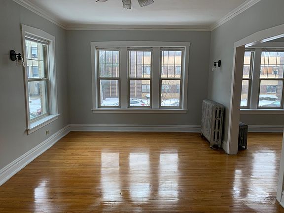 3rd image of 221 Washington Blvd #1N