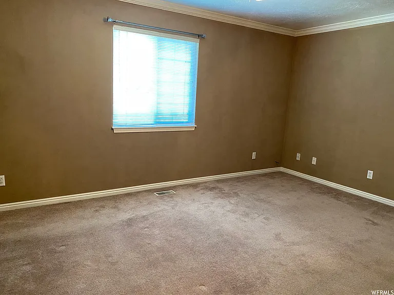 1648 Talon Dr — Photo 14