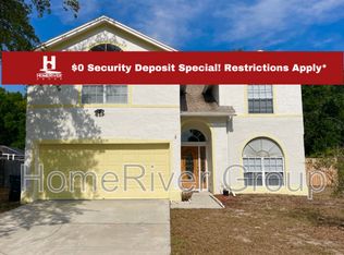 9810 Sunnyoak Dr, Riverview, FL 33569