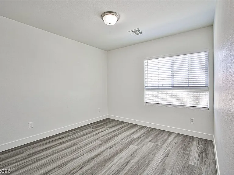 6744 Philharmonic Ave — Photo 6