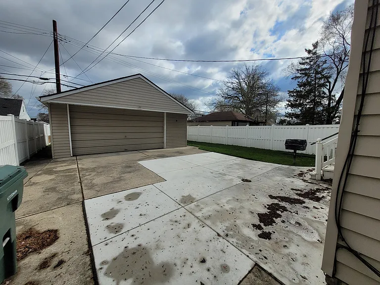 2108 McLain Ave — Photo 6