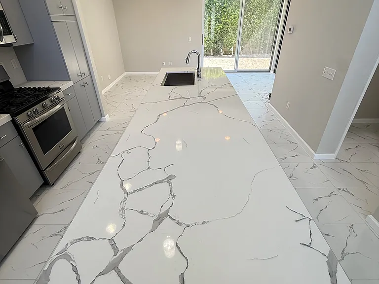 Bran new Quartz Countertop