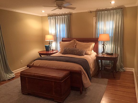 Master Bedroom - 15' x 13.5'