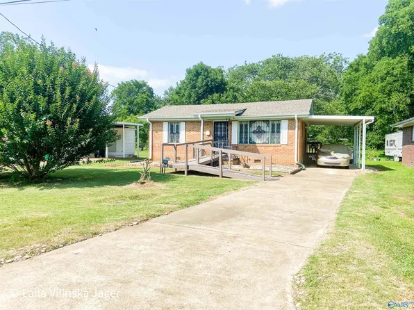504 E 18th St, Sheffield, AL 35660