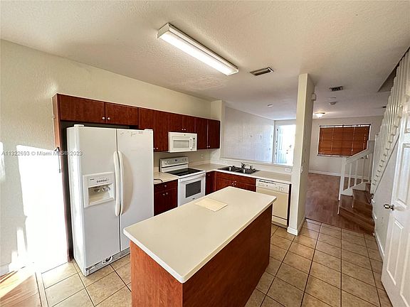 2nd image of 4146 Napoli Lake Dr #4146