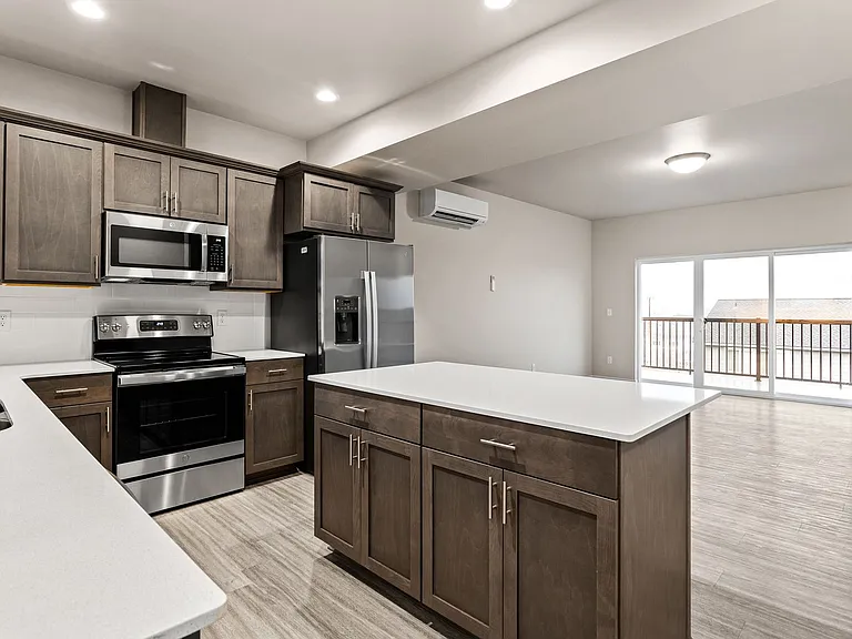 6716 W Washington Ave — Photo 5