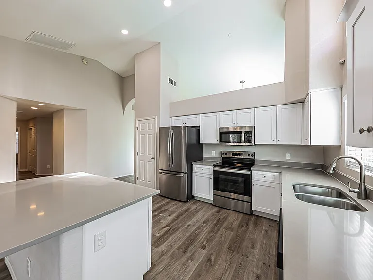 4317 W Electra Ln — Photo 9