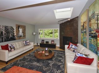 23 Fox Run, Allendale, NJ 07401