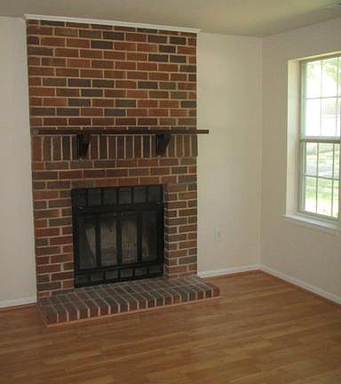 3rd image of 420 Winterberry Dr
