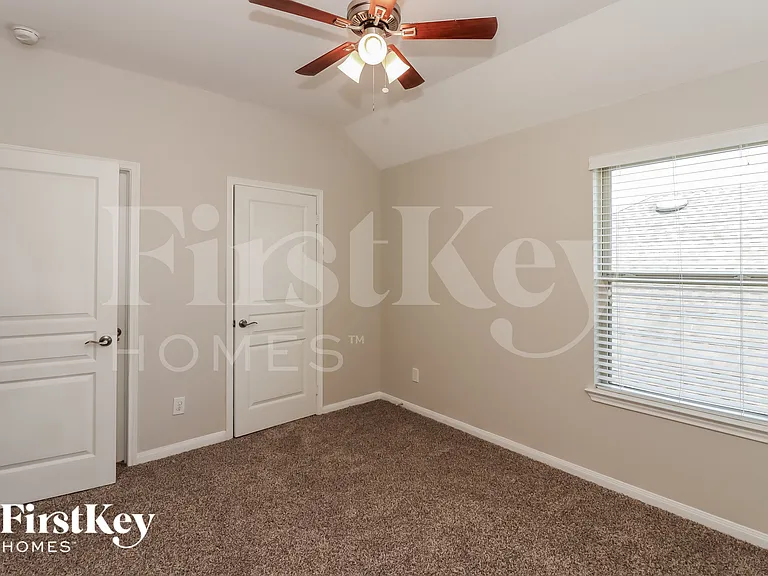 19819 Mulberry Pine Ln — Photo 11