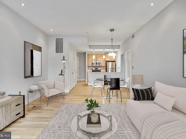 1435 Chapin St NW #206 — Photo 4