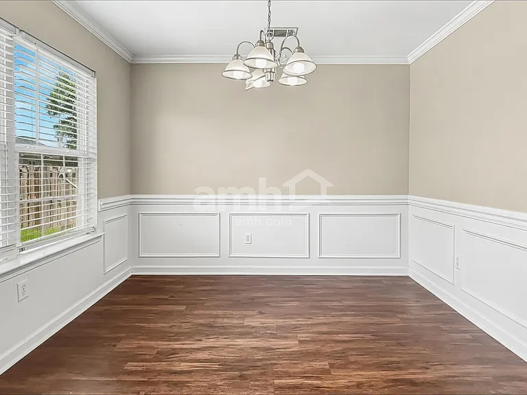 1523 Bradley Blvd — Photo 5