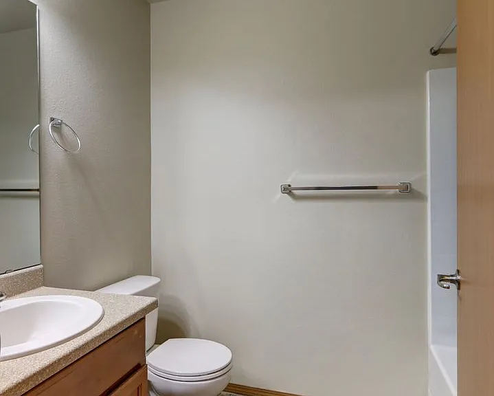 DubSea Apartments — Photo 11