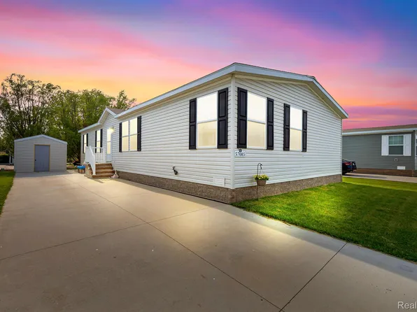 57085 Windmill Ct, New Haven, MI 48048