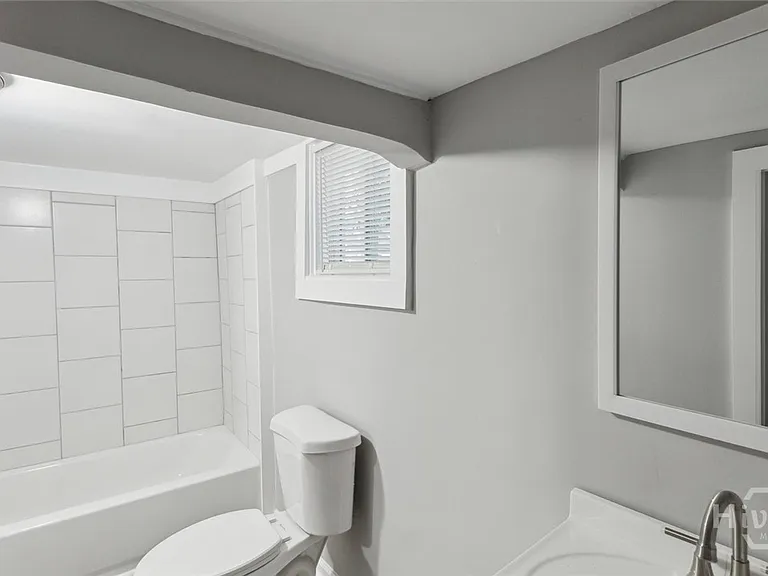 1224 E Bolton St — Photo 17