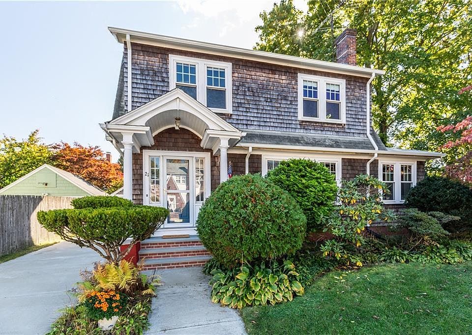 1st image of 21 Rosewood Ave