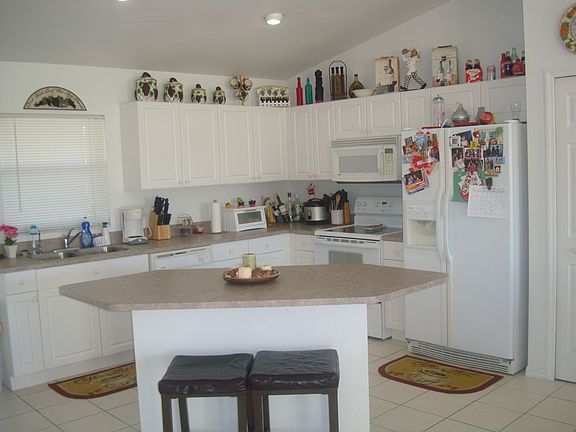 2nd image of 2807 SW 32nd St