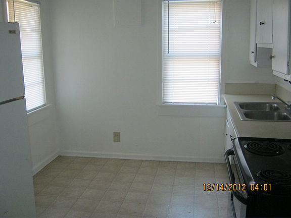 Hillhouse St 706 Kitchen_12202012