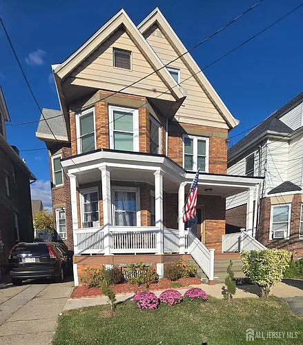 272 Market St Photo 1