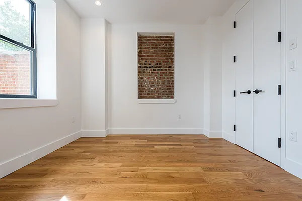 Rented by Nooklyn NYC LLC | media 40