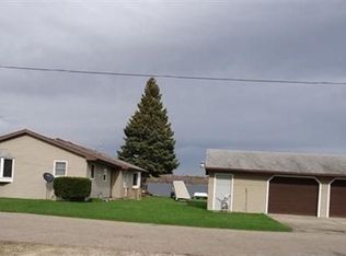 68193 Christiana Dr, Edwardsburg, MI 49112