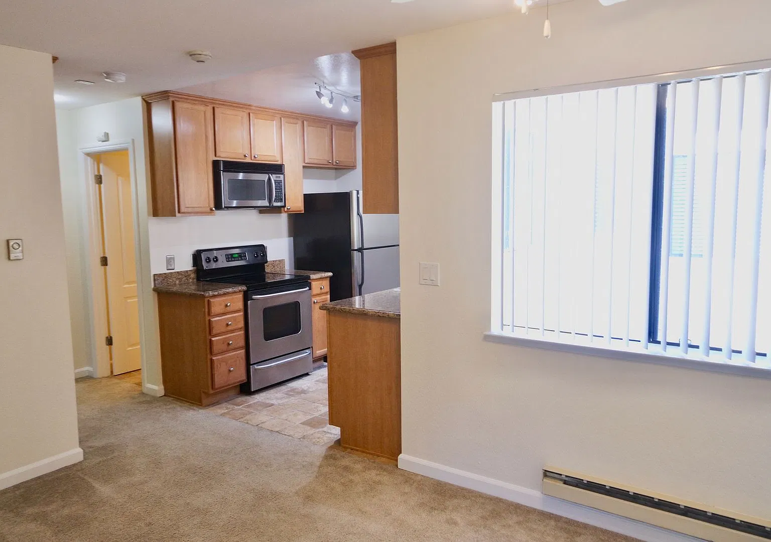 Centrally Located Santa Clara Condo — Photo 2