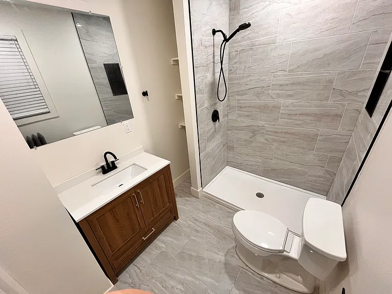 642 Elm St #1 — Photo 21