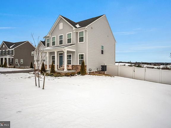 3rd image of 532 Monocacy Trl