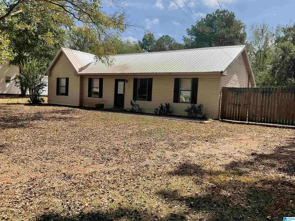 580 Pinecrest Dr, Childersburg, AL 35044