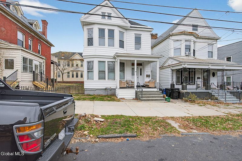 3rd image of 512 16th Street