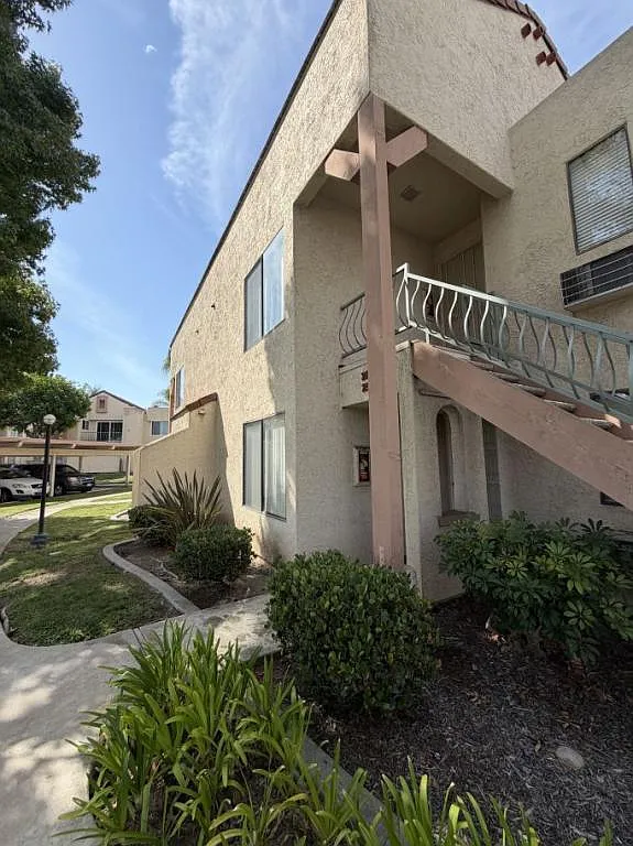 8355 Westmore Rd, unit 26 — Photo 1