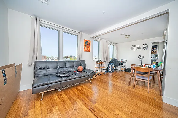 Rented by Level Group | media 29