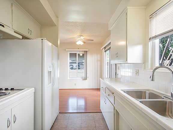 3rd image of 514 N Santa Anita Ave #A