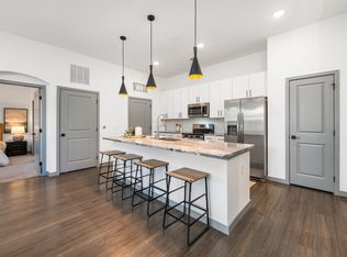 Garrett Forum, Fort Myers, FL 33905