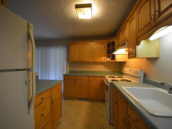4th image of 2419 Berthbrook Dr