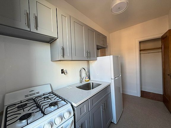 5th image of 3282 34th Street # Fl 4th