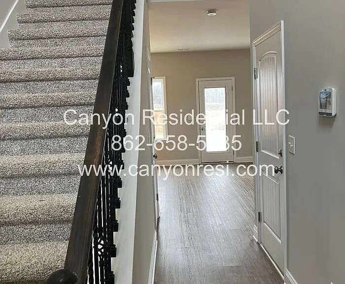 128 Ocean Springs Ave — Photo 8